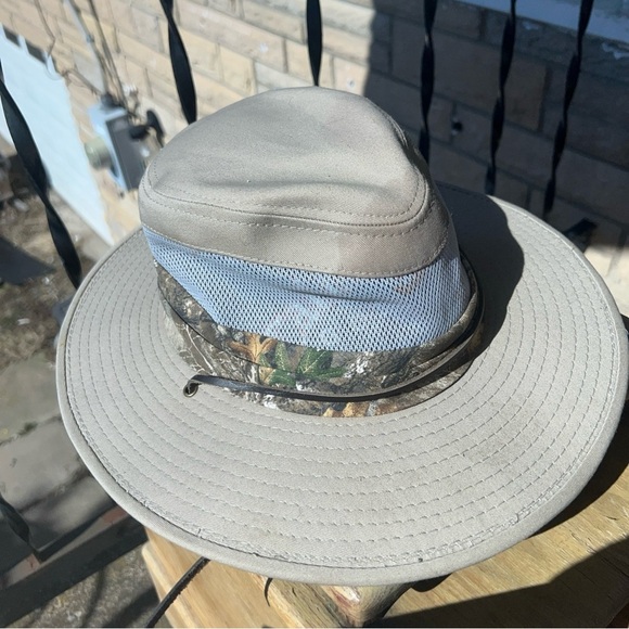 Realtree Mens Camo Safari Style Large Brim Hunting Hat (small Light Stains, PIC) - Picture 2 of 8